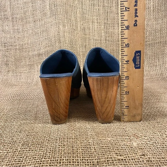 🛑SOLD🛑  Condani  MULES  CLOGS WOOD SLIP ON  LEATHER BLUE STUD SIZE 9.5 - Picture 8 of 10